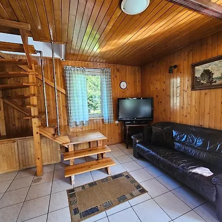 Dom Letniskowy Nad Jeziorem Tatil Evi