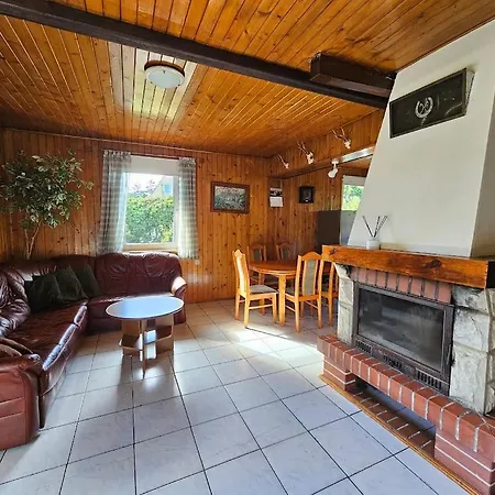 Dom Letniskowy Nad Jeziorem Tatil Evi *