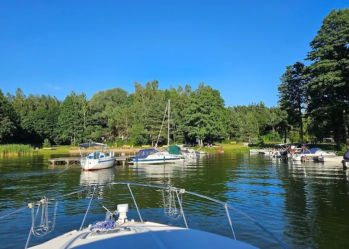 Dom Letniskowy Nad Jeziorem *