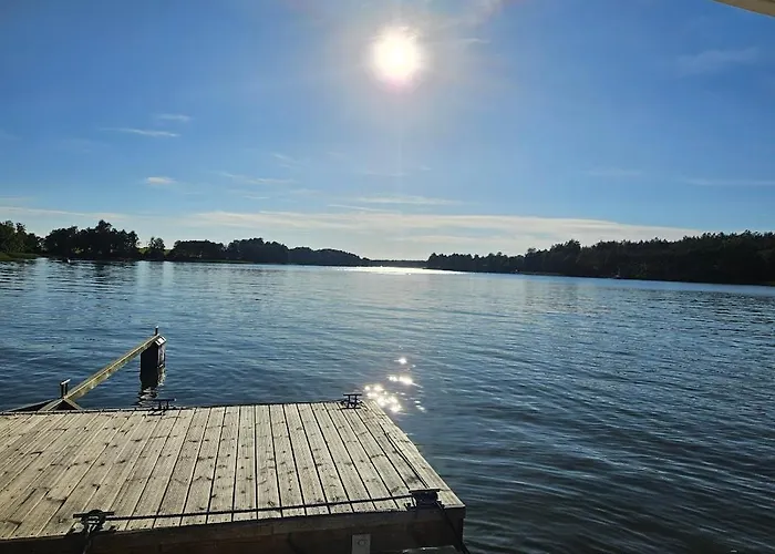 Dom Letniskowy Nad Jeziorem *