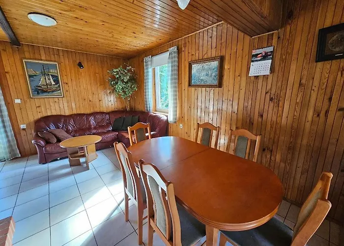 Dom Letniskowy Nad Jeziorem Prázdninový dům Wilkasy (Gizycko)