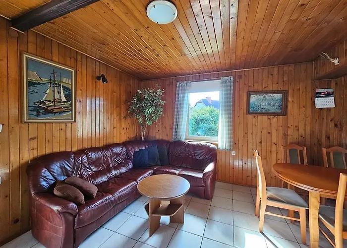 Dom Letniskowy Nad Jeziorem *